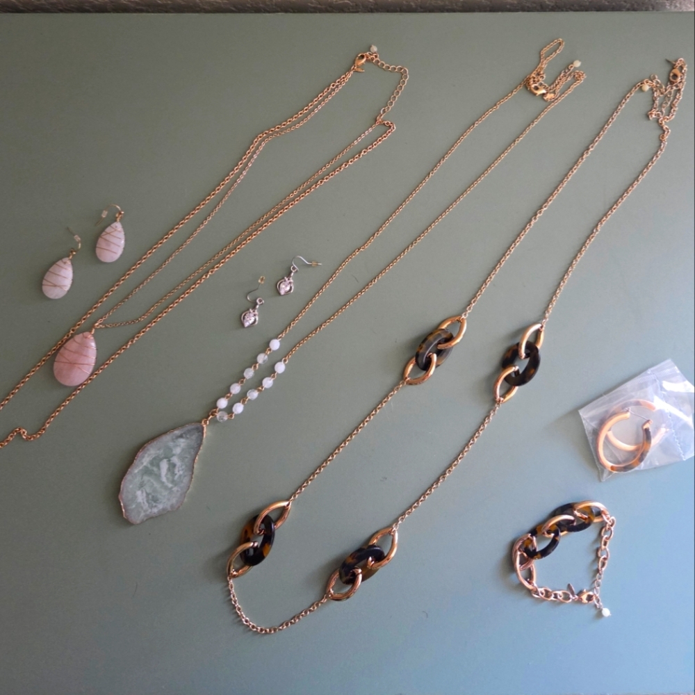 Elegant Gold Chain Necklace Set
